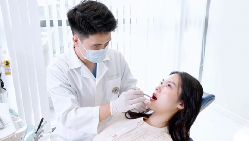 bác sĩ chuyên khoa răng hàm mặt