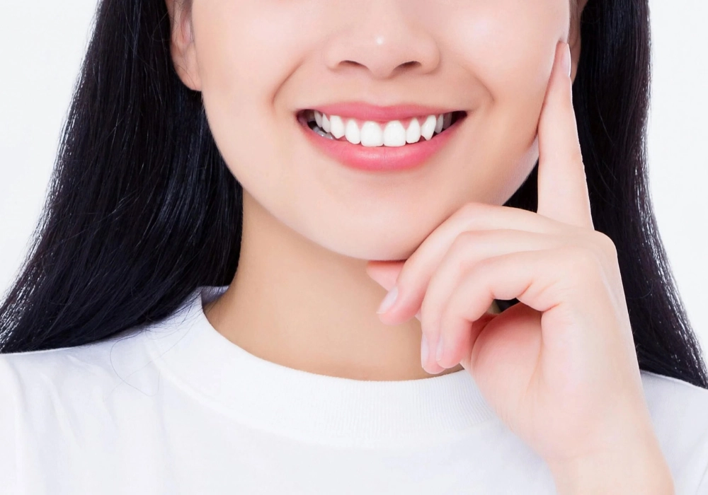 Chi phí bọc răng sứ hiện nay dao động khoảng 1 triệu - 14 triệu/răng