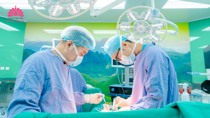 hút mỡ bụng siết cơ vaser lipo