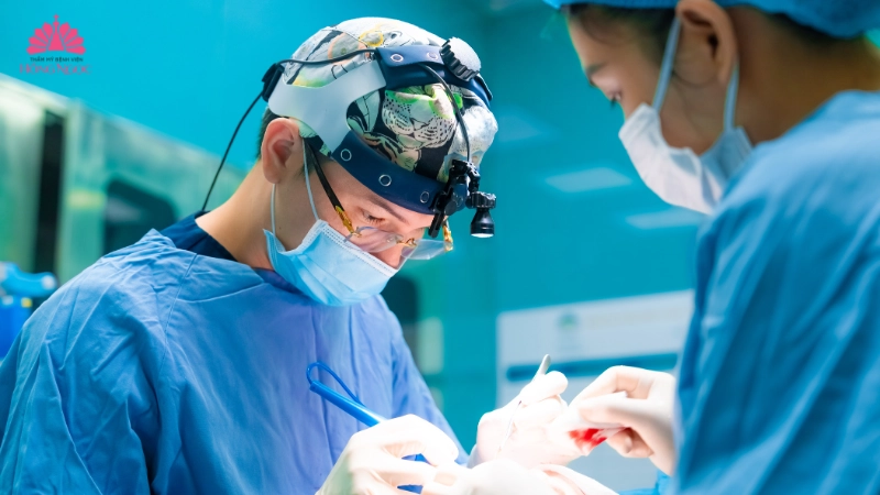 mở rộng khóe mắt