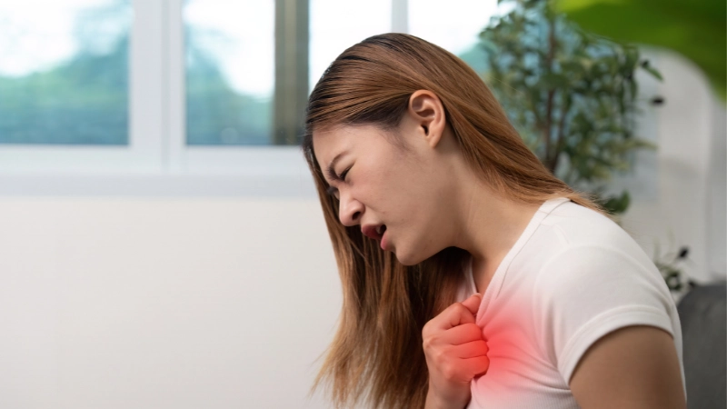 nâng ngực có đau không