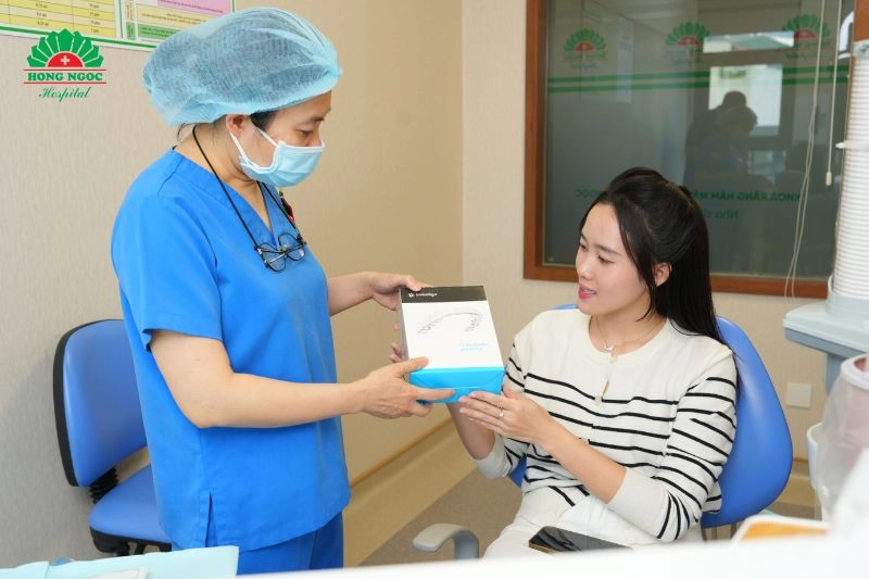 niềng răng trong suốt tại hồng ngọc