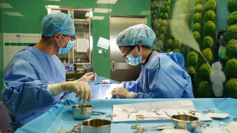 phẫu thuật căng da mặt là gì