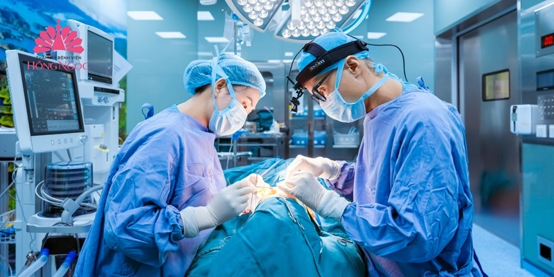 quá trình thực hiện nâng mũi bán cấu trúc