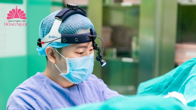 tạo hình môi bé