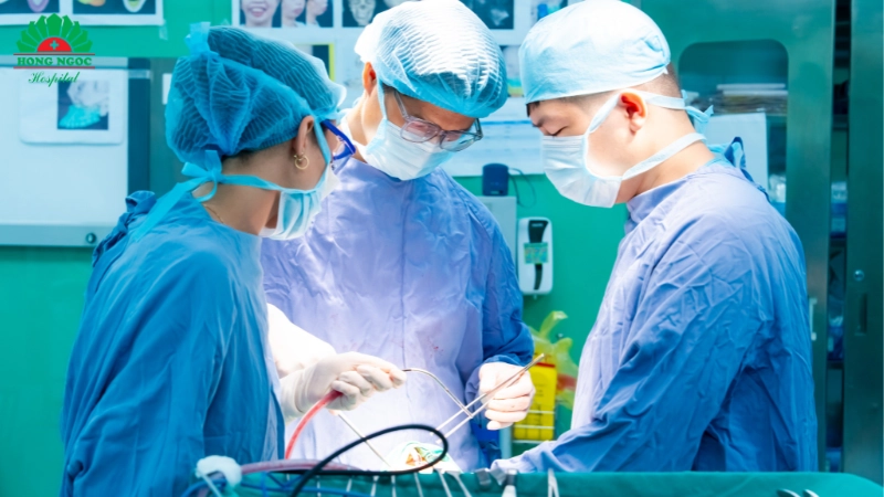 chinh-hinh-ham-ho-giai-phap-toan-dien-cho-guong-mat-hoan-hao