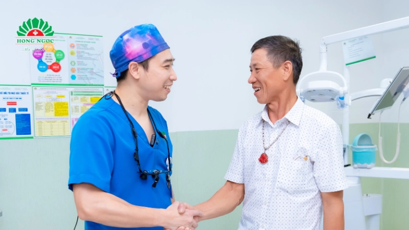 trong-rang-implant-cho-nguoi-bi-mat-rang-lau-nam