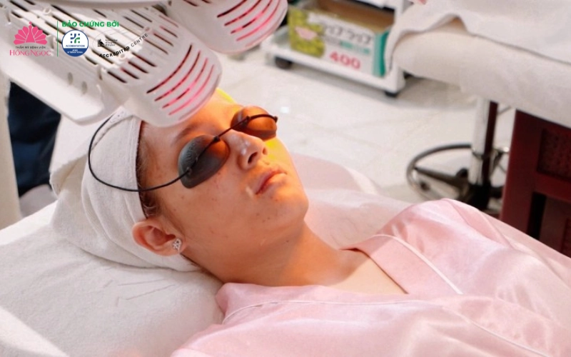 Phương pháp chiếu đèn Healite giúp giảm viêm, hỗ trợ phục hồi