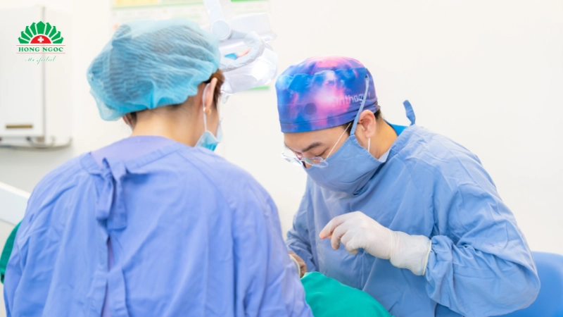 trồng răng Implant có cần nghỉ dưỡng không