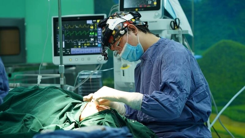 ưu điểm nâng mũi bán cấu trúc